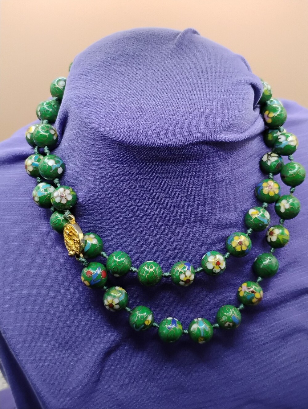 Closione Green And White Floral Beaded Necklace. 24in. Gold Colored Clasp,